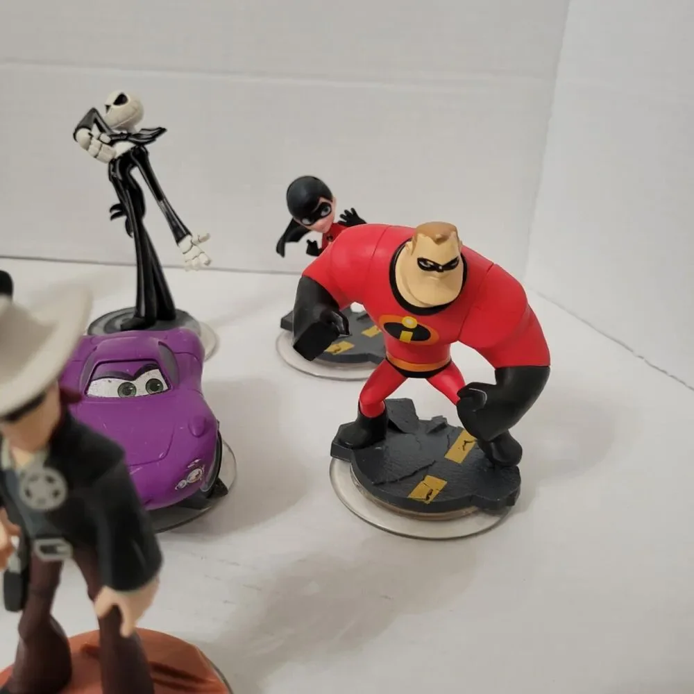 Lot Of 13 DISNEY INFINITY FIGURES for Video Game